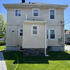 Vinyl Siding Cleaning in Newport, RI 1