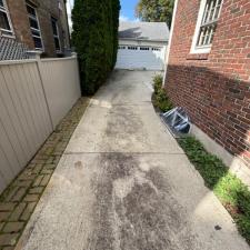 Black-Mold-Green-Algae-Driveway-Clean-Up-in-Providence-RI 2