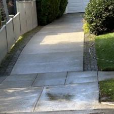 Black-Mold-Green-Algae-Driveway-Clean-Up-in-Providence-RI 9