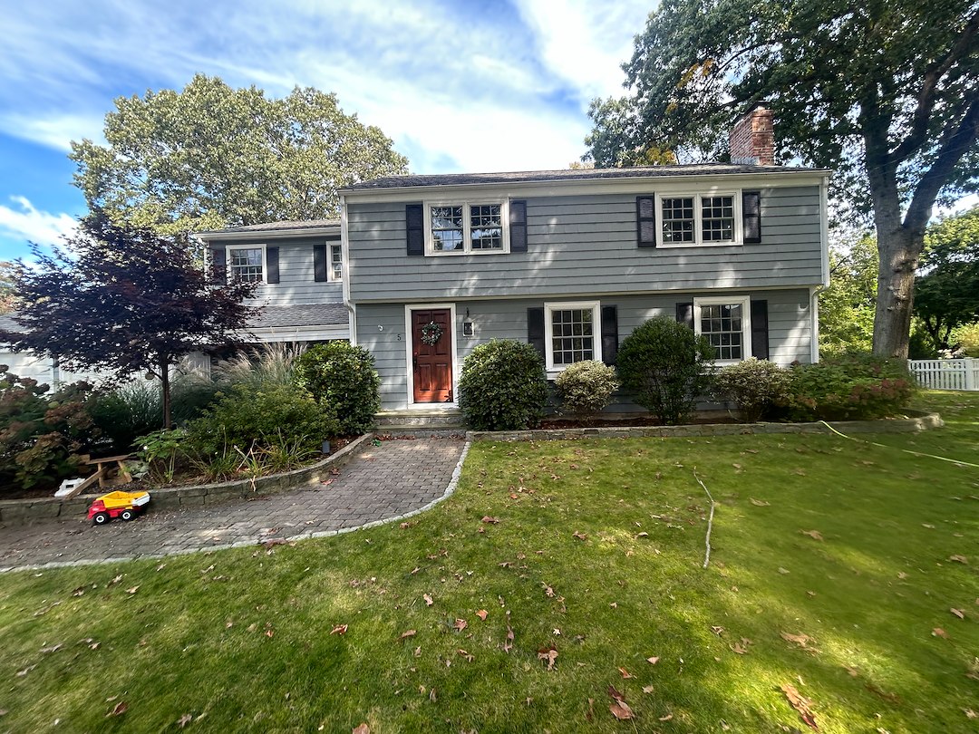 Critical house washing in Barrington RI in preparation for paint