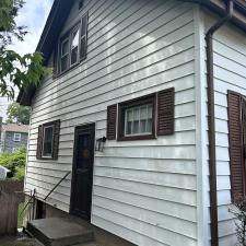 Premium-Vinyl-Aluminum-Siding-Cleaning-in-East-Providence-RI 0