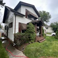 Premium-Vinyl-Aluminum-Siding-Cleaning-in-East-Providence-RI 5