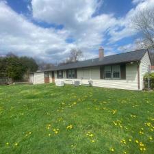 Vinyl-siding-cleaning-in-Swansea-MA 2