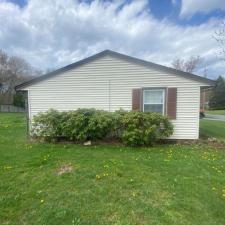 Vinyl-siding-cleaning-in-Swansea-MA 3